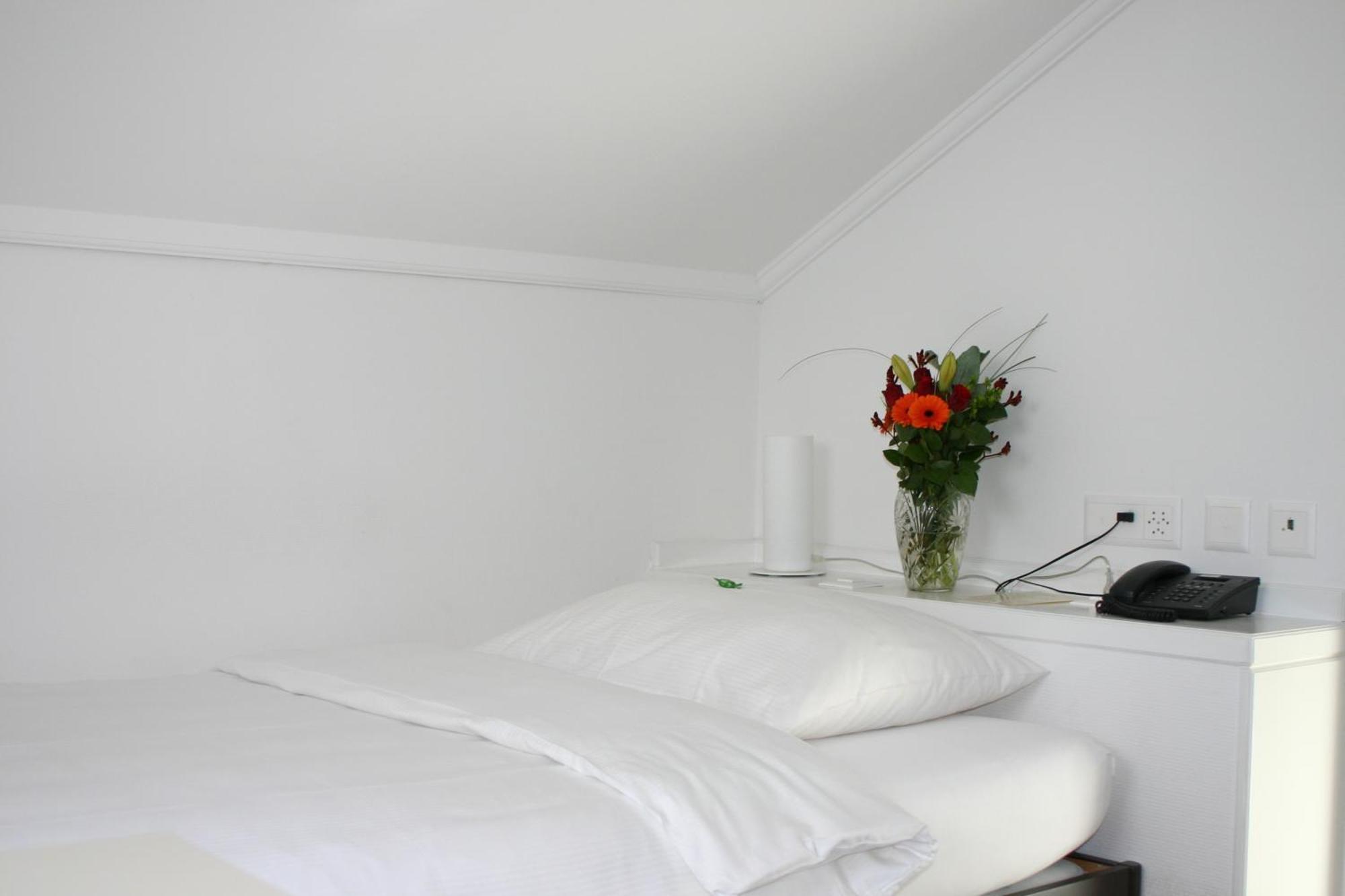 Hotel Schwanen 빌 객실 사진